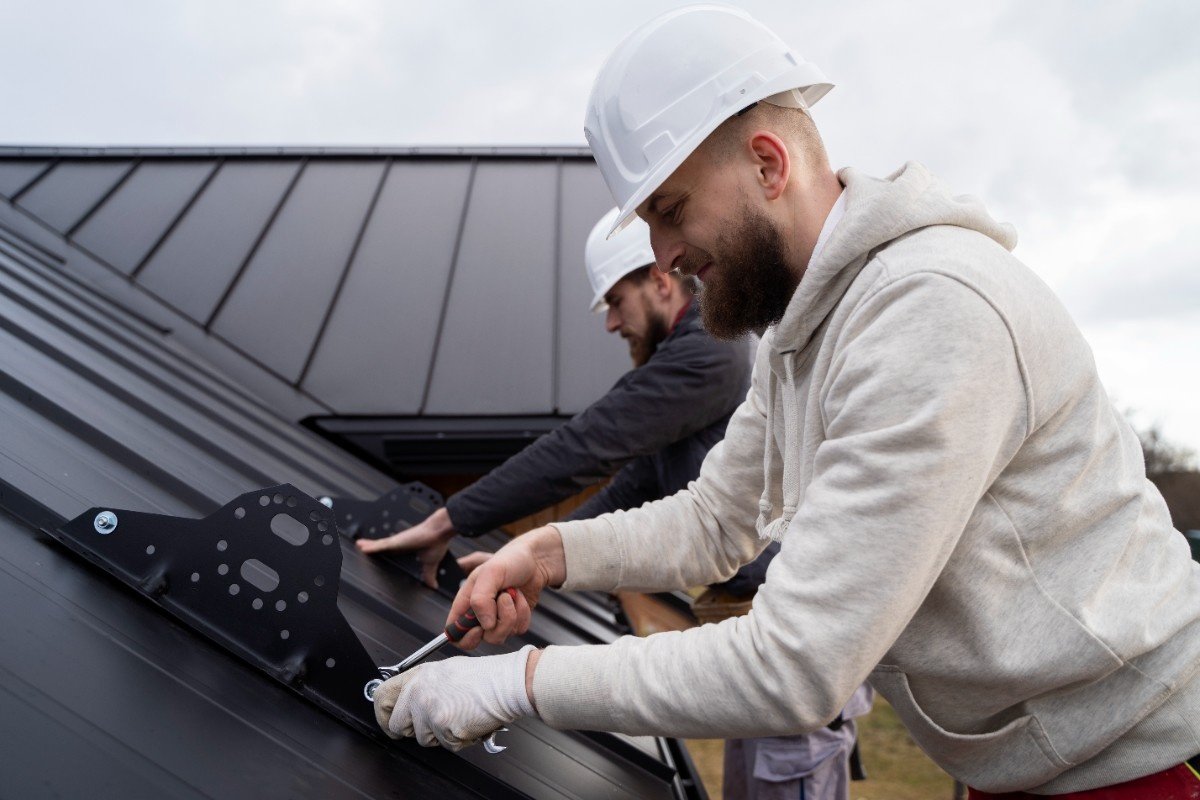 Metal Roof Shingles Explained: Strength, Style, and Sustainability in One Roof